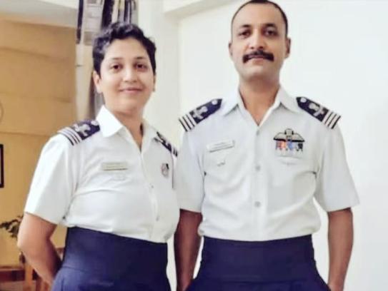 阿联酋迪拜航展LCA光辉战机坠机飞行员-印度空军中校纳梅什·西亚尔，这一家人一看