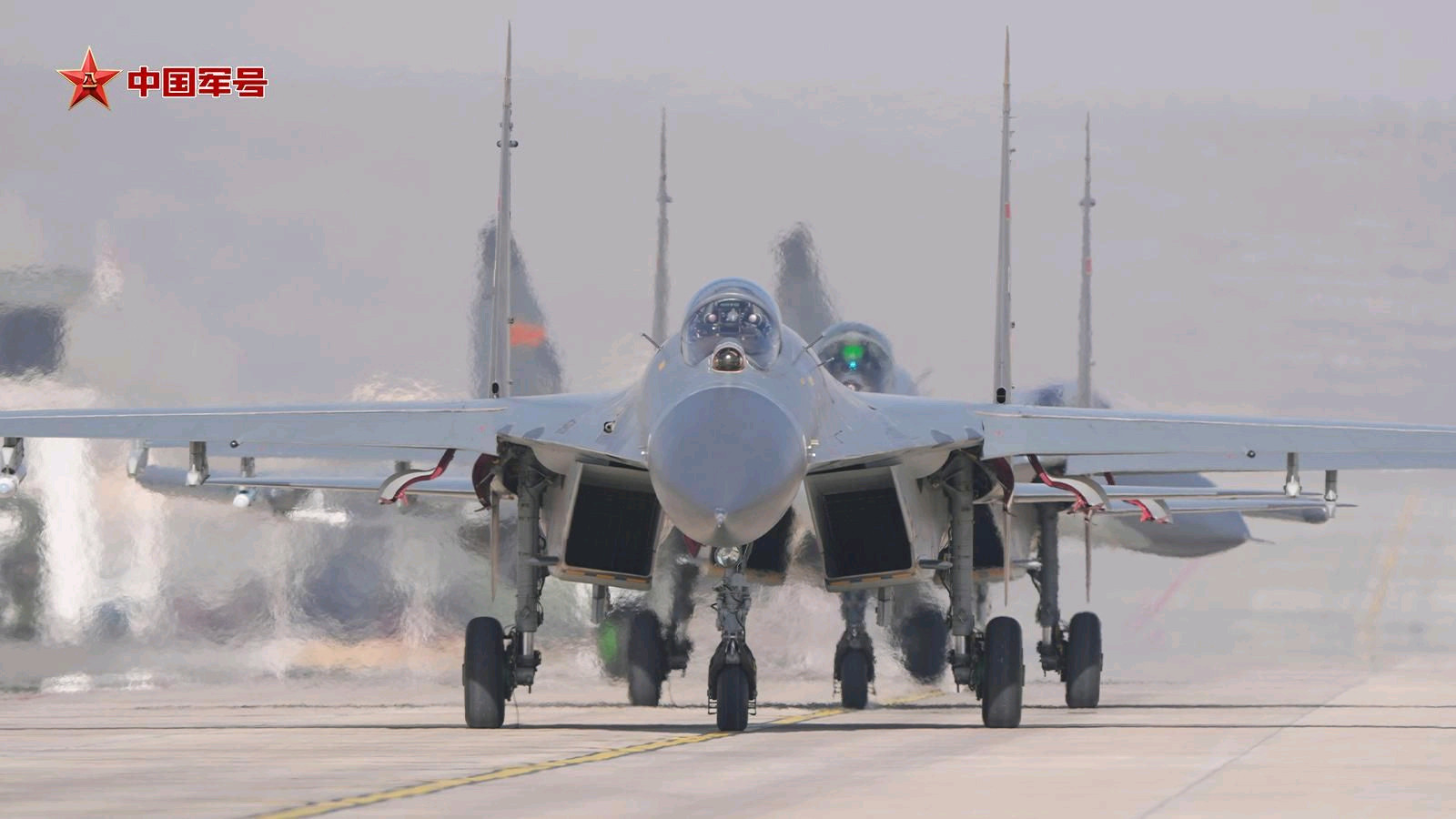 卧槽，好久没看到“贺兰雄狮”大象漫步了歼-11A、灰头歼-11B同框这张也不错烽