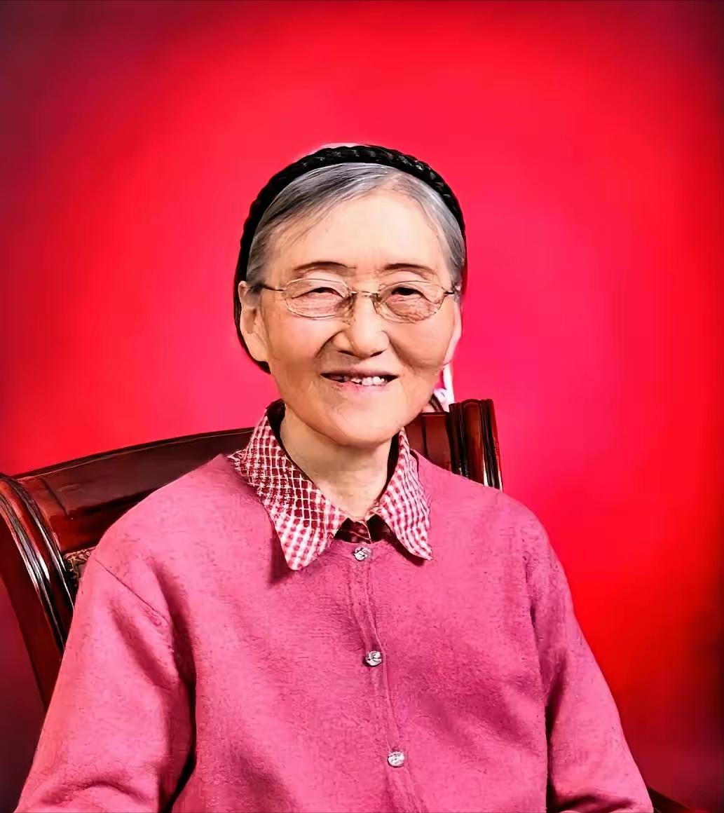 谁也沒想到吴石将军的女儿吴兰成竟然在内蒙古的牙克石默默无闻地工作生活了25年。