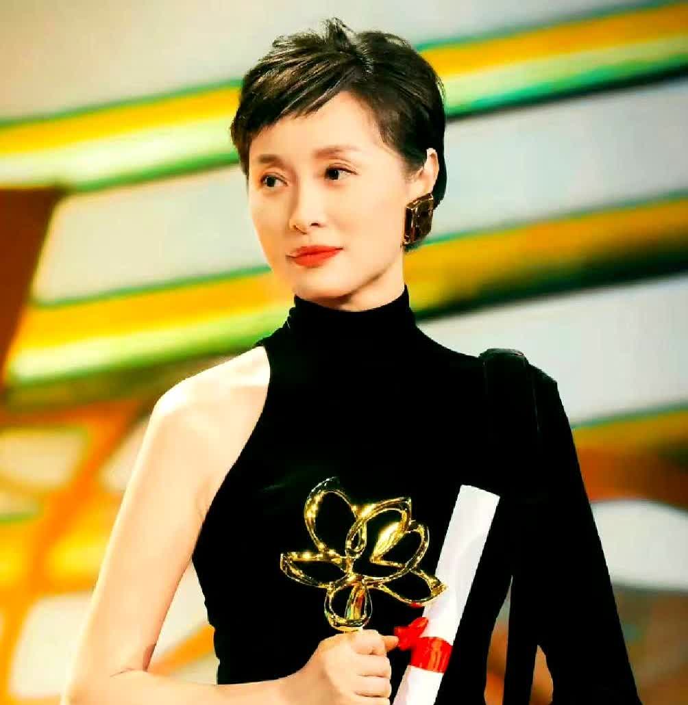 亲眼见过吴越本人是什么体验？闺蜜说了一个大实话：线下看本人太不一样了！那