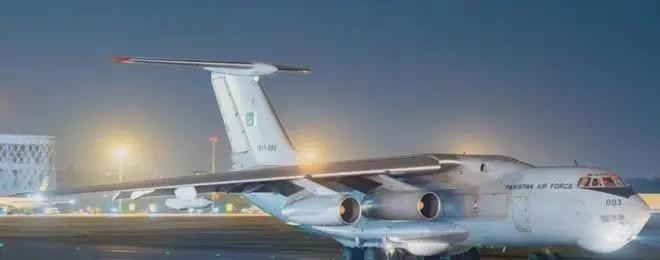 巴基斯坦空军深夜飞抵成都，印度直接被吓出一身白毛汗。2025年5月24号到26