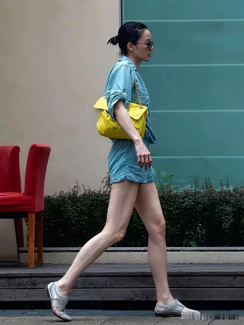 王菲的生活多么丰富。有钱人故事就是多啊