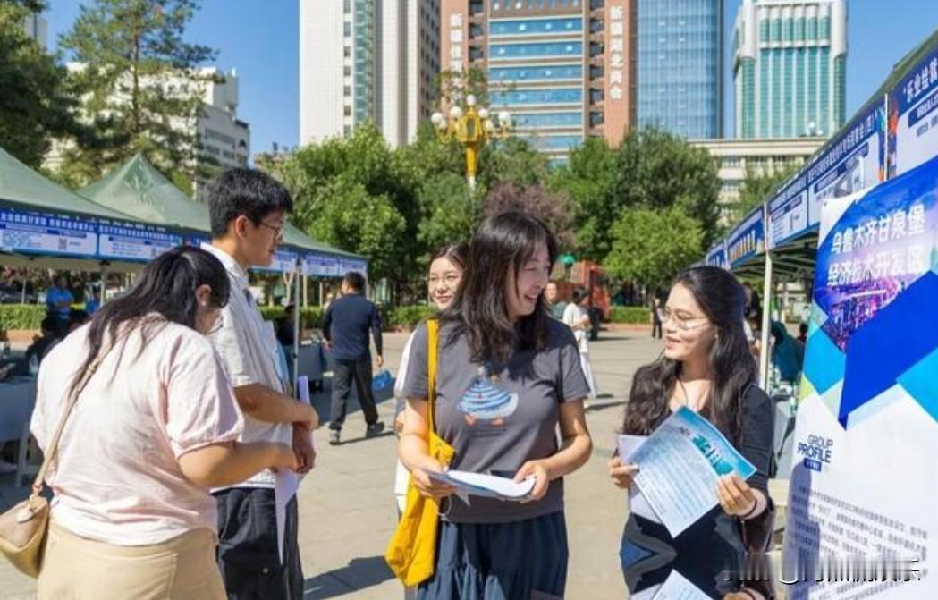 2026年年轻人为何集体“断亲”？三大扎心真相揭开原生家庭的遮羞布。俗话说得好