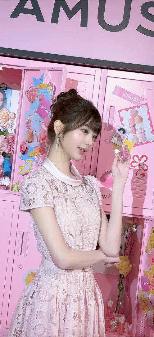 自修张元英壁纸🎀