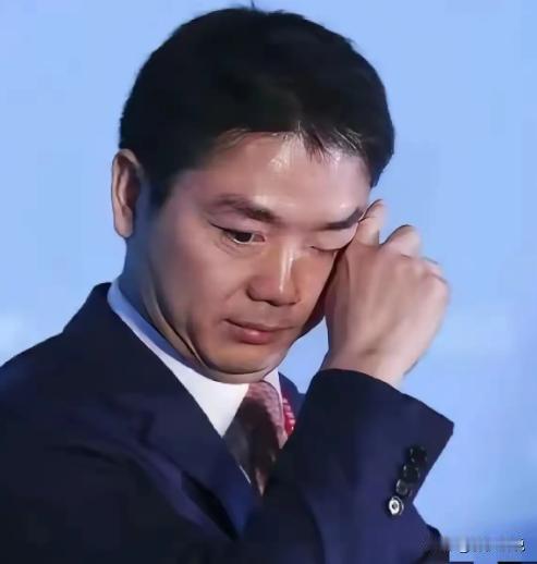 京东巴黎仓库被洗劫3个亿，很多人以为是法国治安太差，遇上了流氓。错了！真相是，