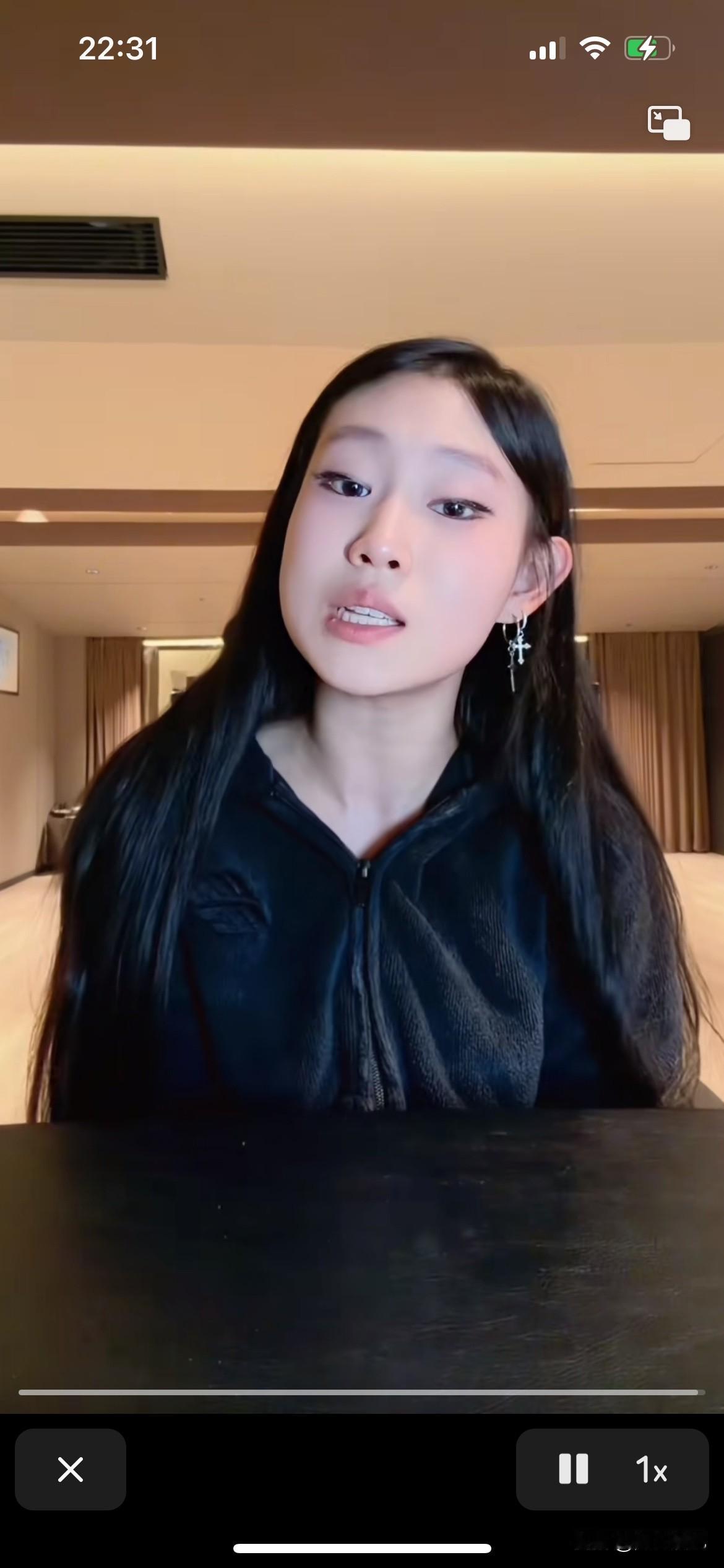 小沈阳的女儿沈佳润素颜出镜唱歌，看看这个漂亮的小姑娘，打脸很多质疑的人，跟爸爸一