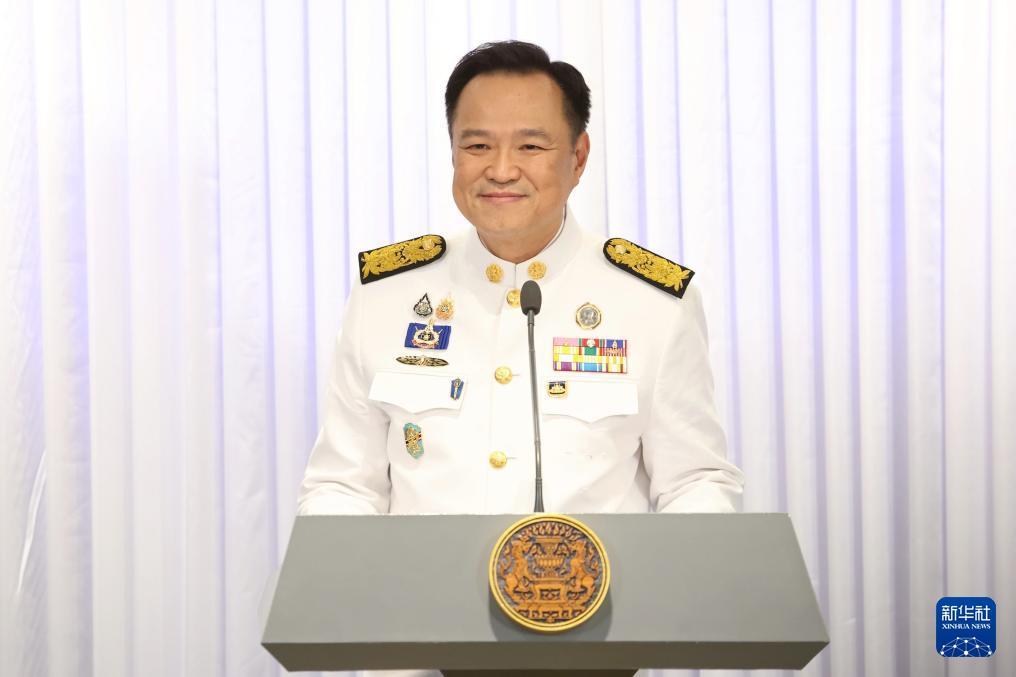 泰国宣布了中国又下单50万吨泰国大米！会议上，泰国总理阿努廷·参威拉恭宣布了