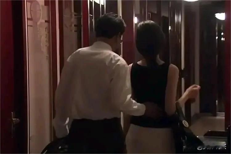 “白嫖失败！”内蒙古乌海，已婚男子谎称单身与一女子交往，事后，女子发现被小三后，