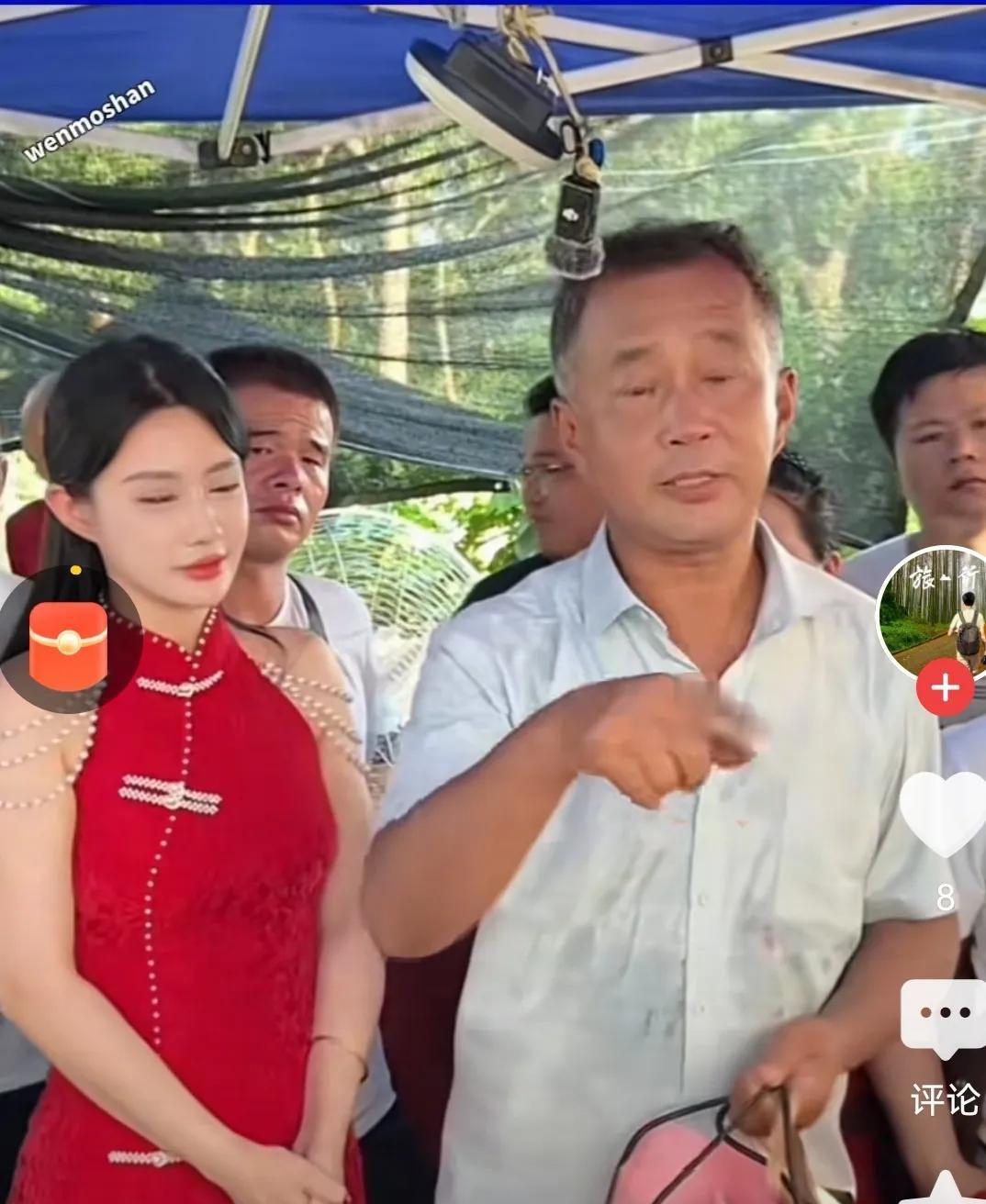 沈巍大师向大家推荐一位网络新人刘文迪，从北京赶过来的，原央视主持人，现在是网络主