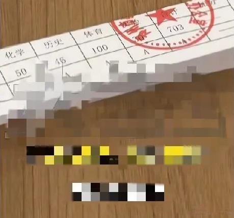 7月19日，河南郑州一15岁男孩中考703分，全校第一的好成绩，中考科目共7门，