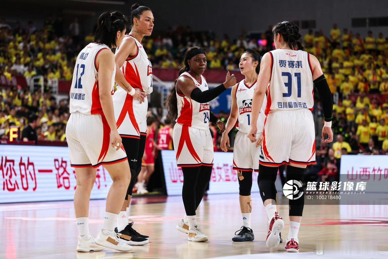 我想今晚WCBA总决赛上会爆发的球员先看四川女篮，我认为在经历上一场的失利和