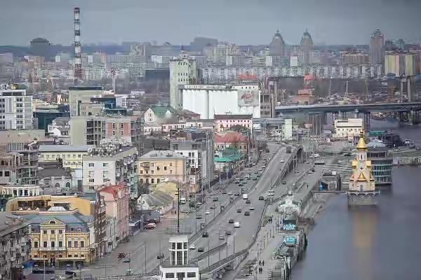 【立竿见影基辅电厂遭打击】乌克兰国家电力公司当地时间12月23日晚宣布，受俄