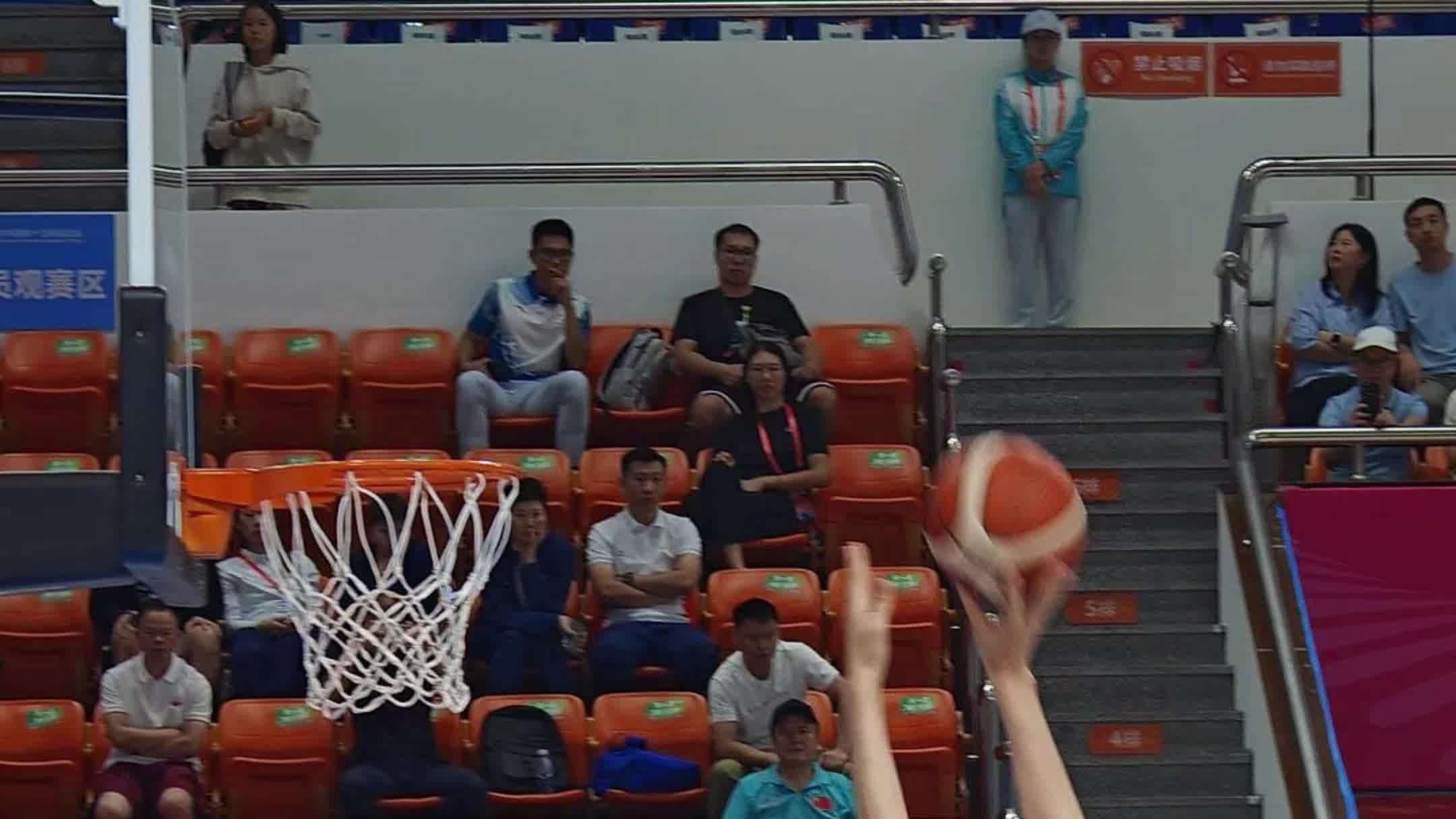 王思雨前场篮板+韩旭中投绝杀！比赛关键时刻精彩瞬间