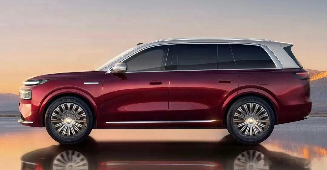 华为乾崑奕境首款旗舰大六座SUV4月20日，奕境汽车董事长曝光奕境汽车首款旗舰大