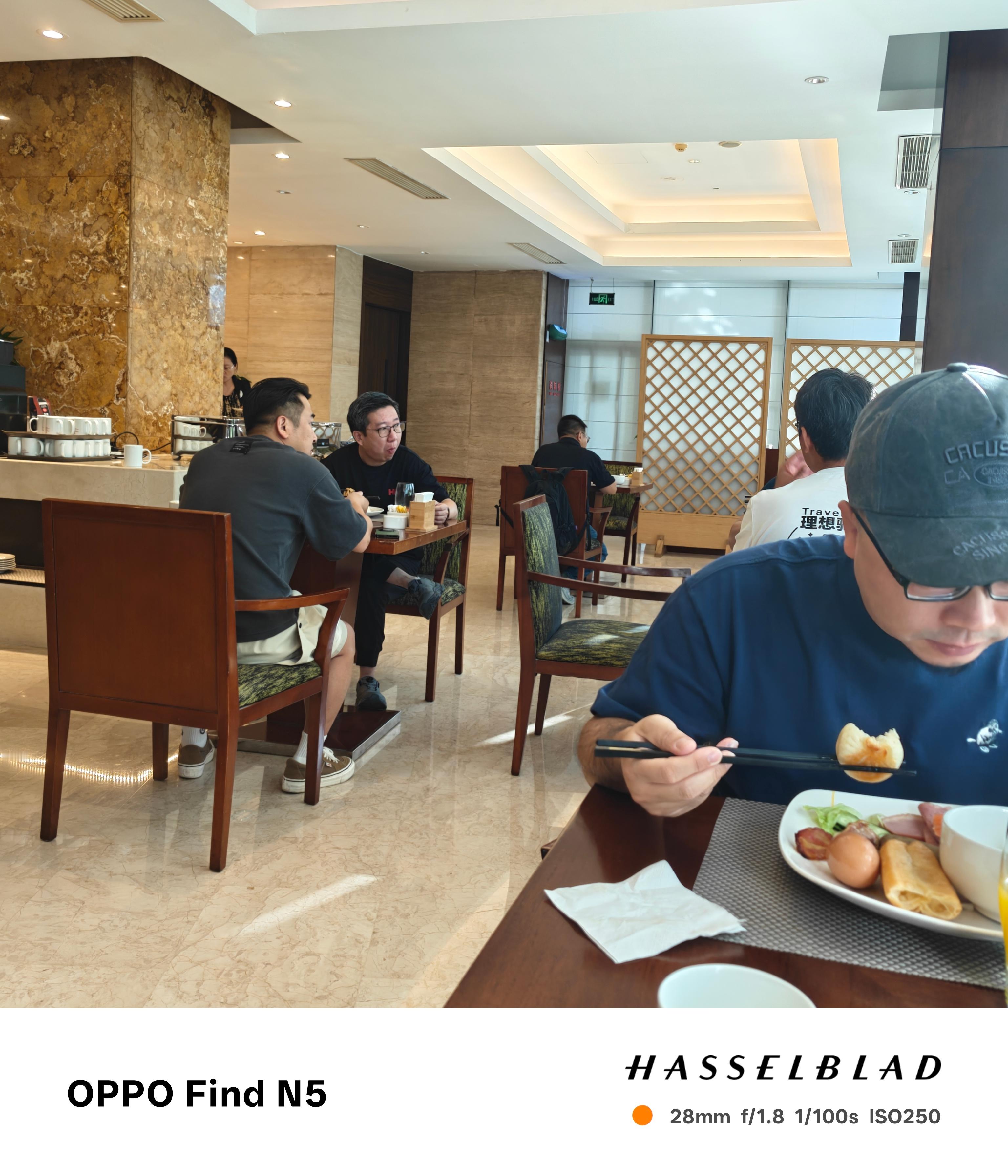 远处那个孤独的背景好像是CEO[滑稽笑][滑稽笑][滑稽笑]​​​