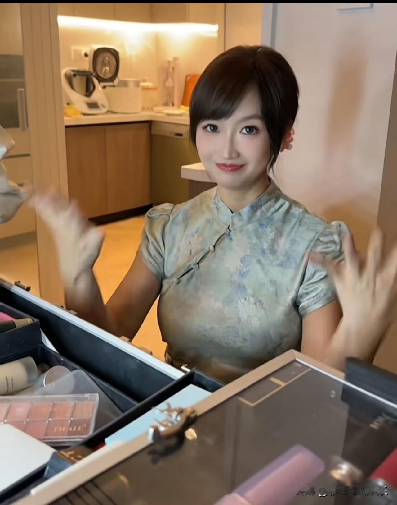 瘦下来的麦琳撞脸唐嫣？拜托，一个身高不到160，一个身高170，无论是脸型还是身