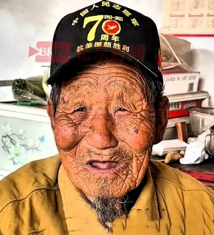 蹇兆增，男，山东沂源人，中共党员，抗美援朝老兵，曾任中国人民志愿军第26军76师