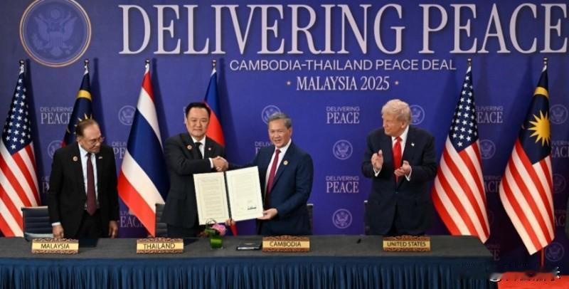 特朗普抵达马来西亚,要求排除中国官员参会,中方回应斩钉截铁!当地时间10月26