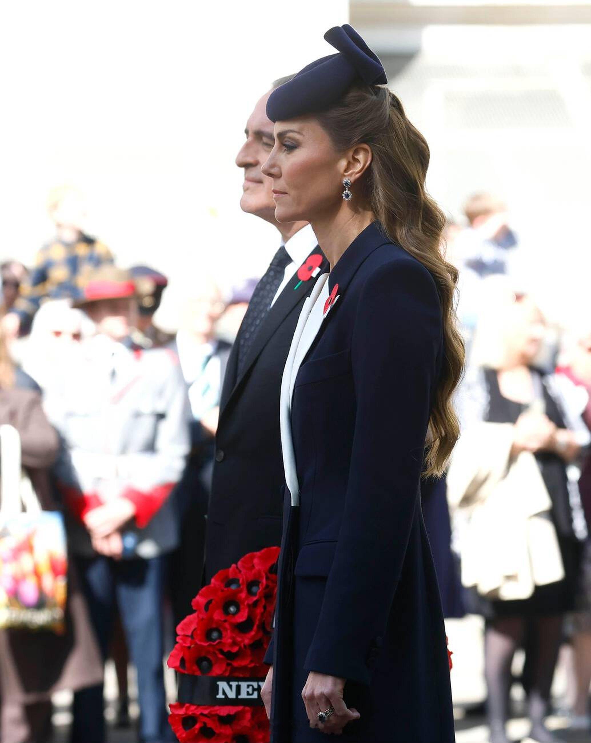 凯特王妃为纪念一年一度澳新纪念军团ANZAC日，今天凯瑟琳王储妃代表查尔斯三