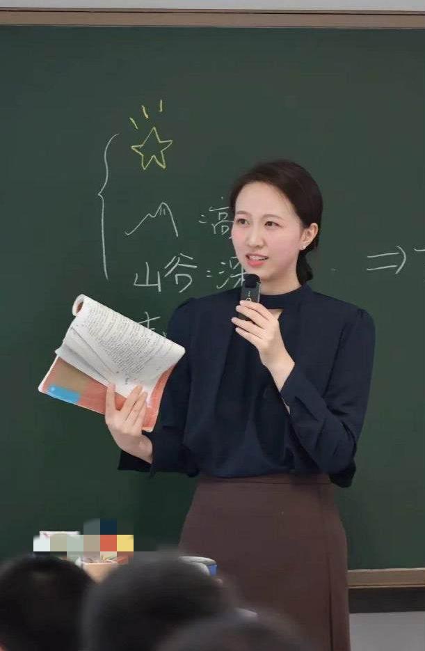 如今，教师们很受重视，幸福感是很强很强的！不是教师的，你不会懂。每个老师要加入