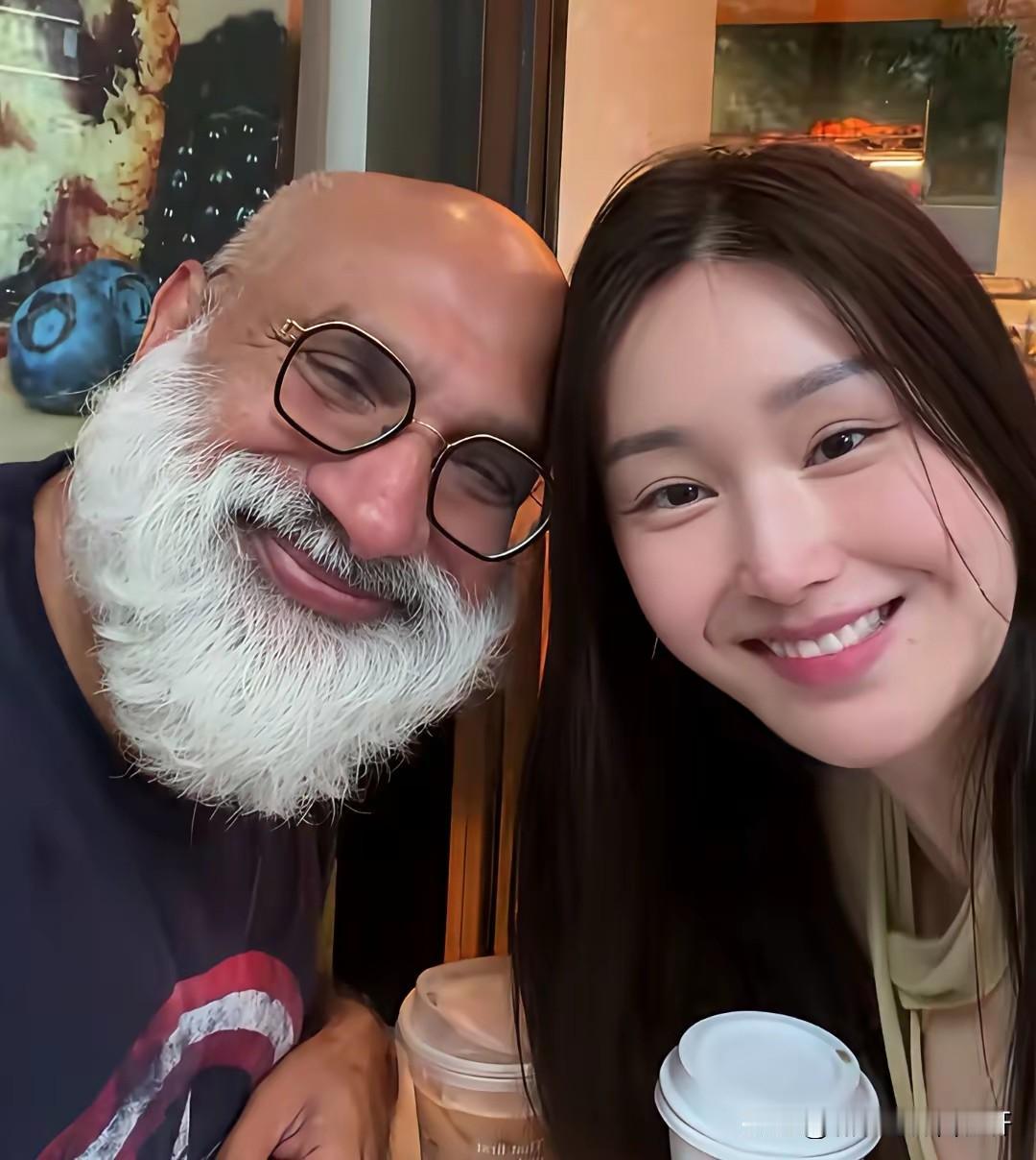 定居美国华人女网红：我有钱有绿卡，不图他任何，只图他的心。在美国再性感风骚的服