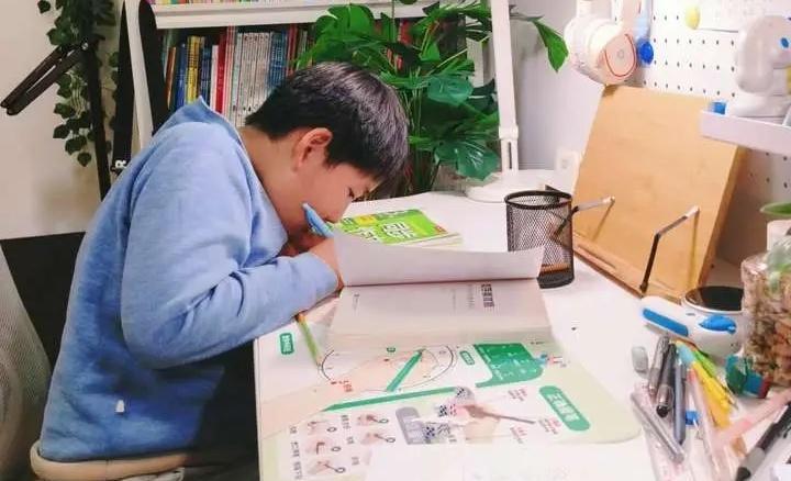 小学几年级可以看出成绩的好坏？1、从年级来看，五年级之后的成绩最有参考价值，各
