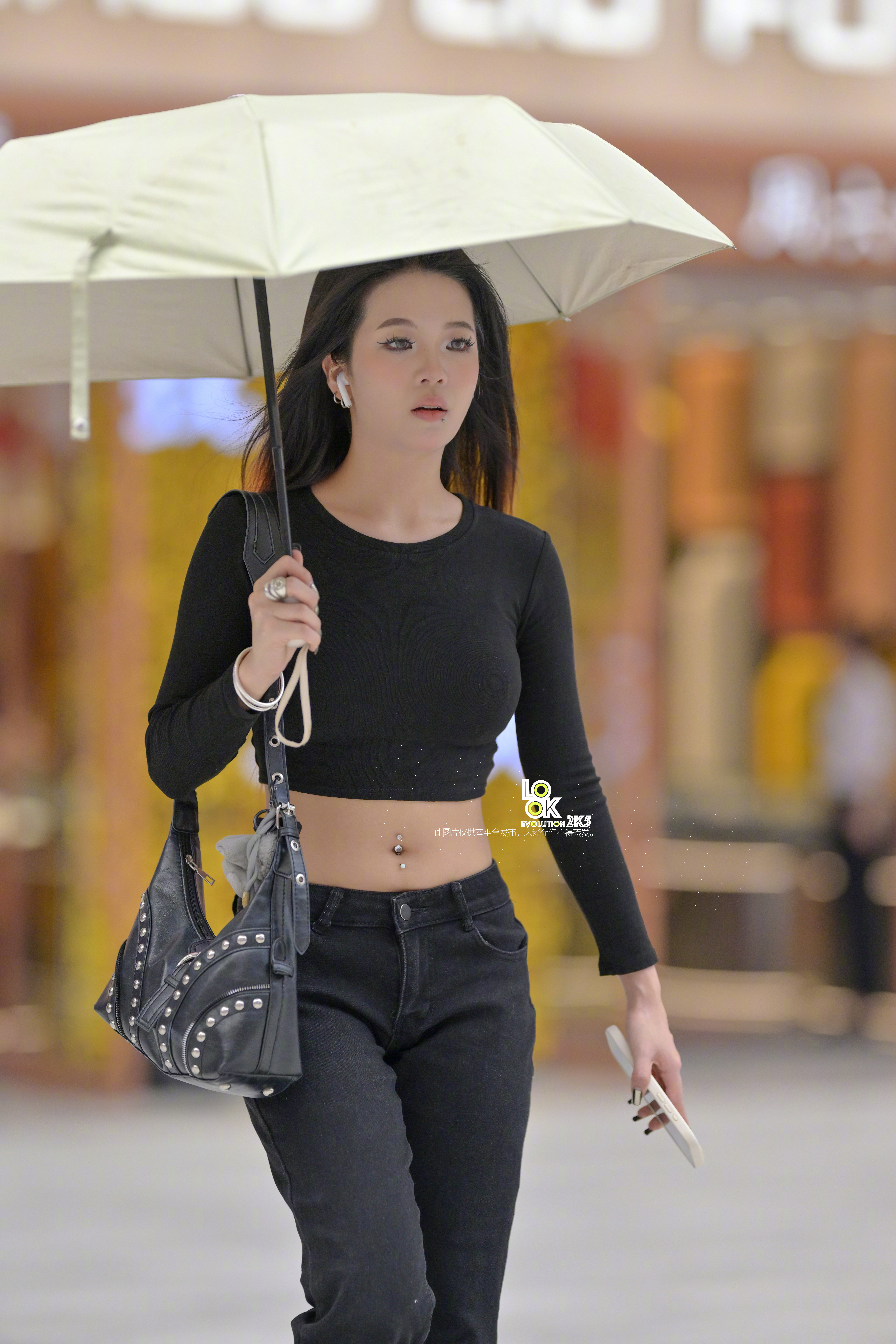 小姐姐这张表情应该是被我吓到了[笑着哭]​​​