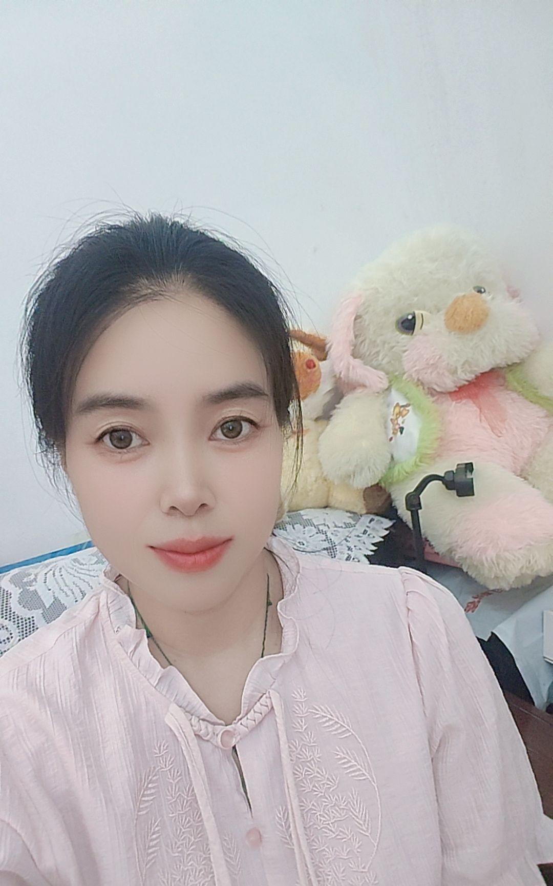 爱穿旧衣服的女人往往藏着大福气一件旧衣穿多年不是省钱是念旧版型合身不挑