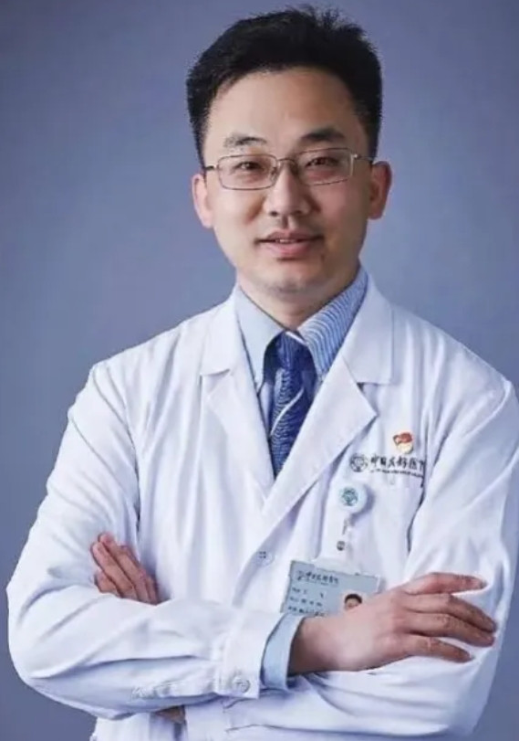 太炸裂！肖飞向全世界证明了一件事，那就是男人喜欢女人不是单纯的看长相，要不然