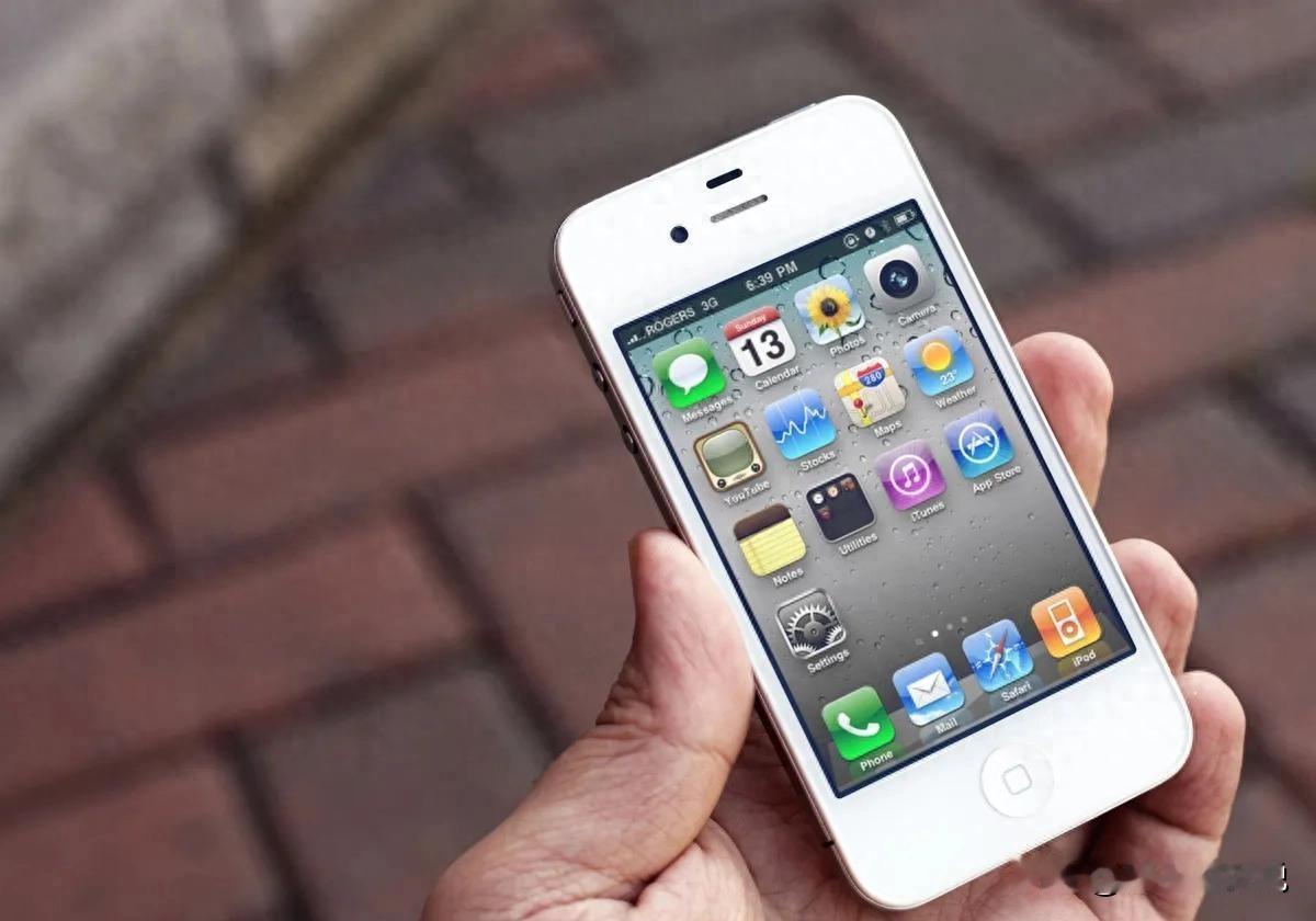 iPhone4又火了，大家都在说2025年，iPhone4突然就火了，在T