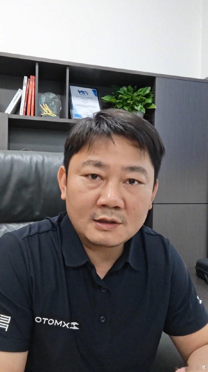 张雪谈凯越声明【张雪发声支持凯越维护自身权益】近日，有网传消息称“凯越撑不住