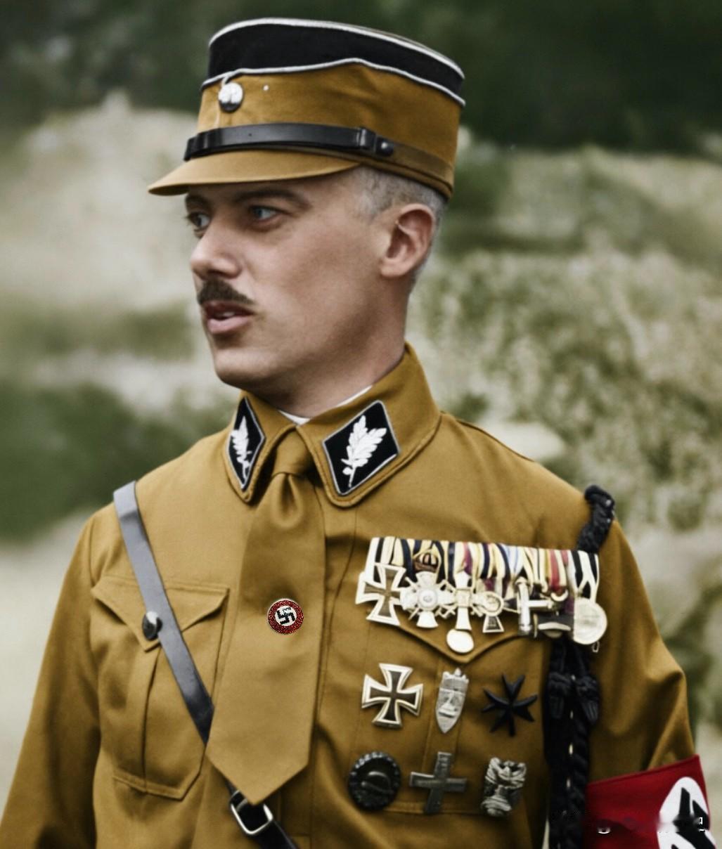 弗朗茨·普费弗·冯·所罗门（1888–1968）是纳粹党早期冲锋队的最高领袖。他