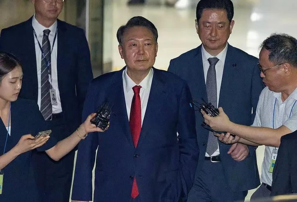 一个死掉的尹锡悦，才是最安全的尹锡悦！这就是李在明的战略，不死不休啊！尹锡悦