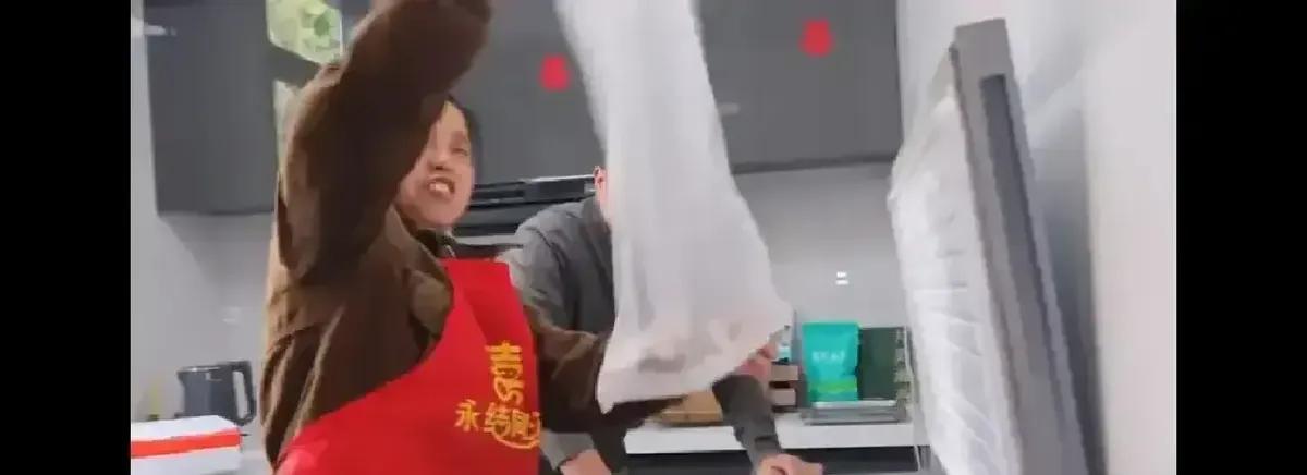 冬宝落地曼谷，一边开卖榴莲山竹，一边给老婆补蜜月。出发前老宝签证卡壳，丈母娘转