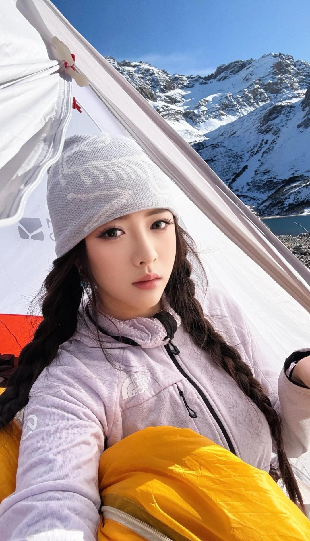 成都高铁2h去看最纯净的蓝｜红星岩海子💧在九寨沟附近挖到条宝藏路线——红星岩