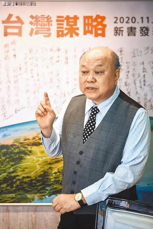 “该是台湾向大陆主动开出条件、讨论统一的时刻已经到了，现在留给我们(台湾)的时间