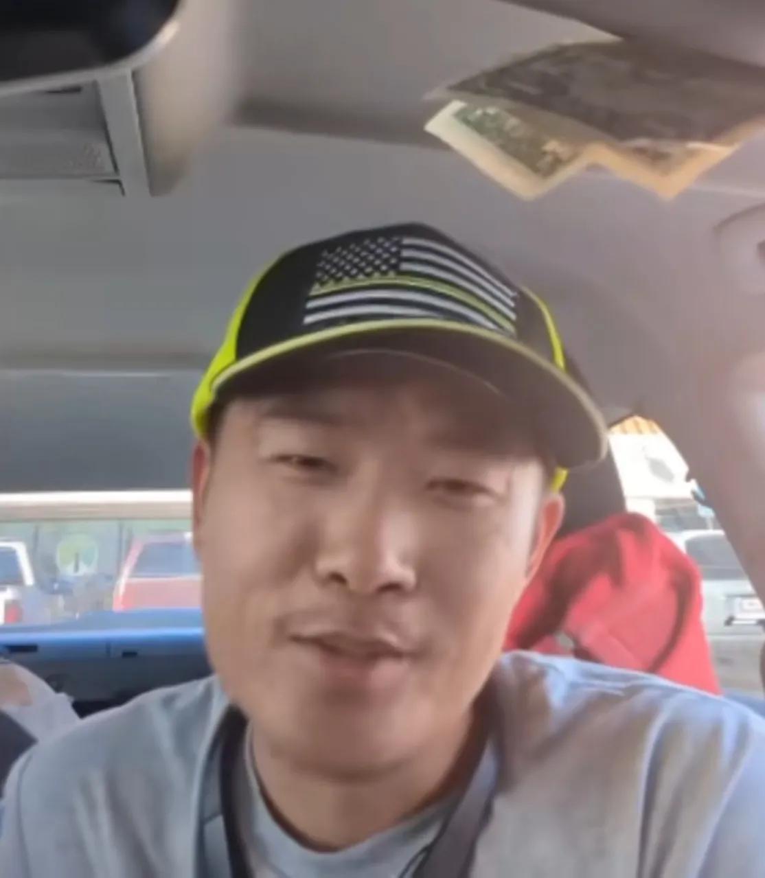 圈哥音容不在，但是没想到已经后继有人了，这个记者小舞重复着甜甜圈的老路，送快递骂