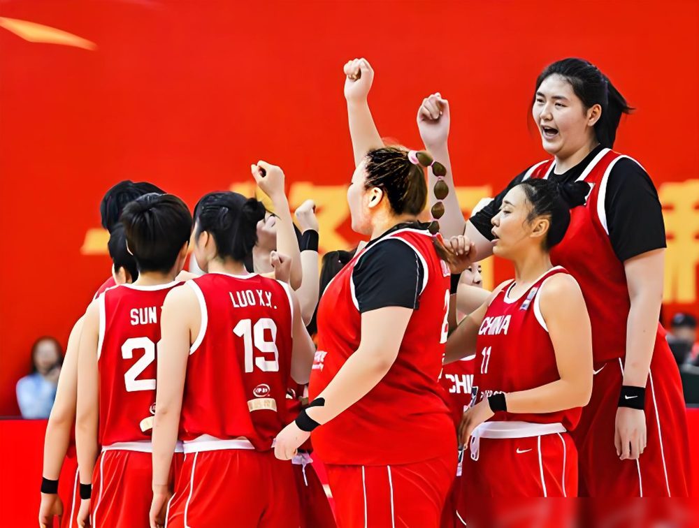 中国女篮的根，烂在了看不见的地方，骂王思雨、杨舒予根本没用。2022年，篮协自己查出来，骨龄作假的多