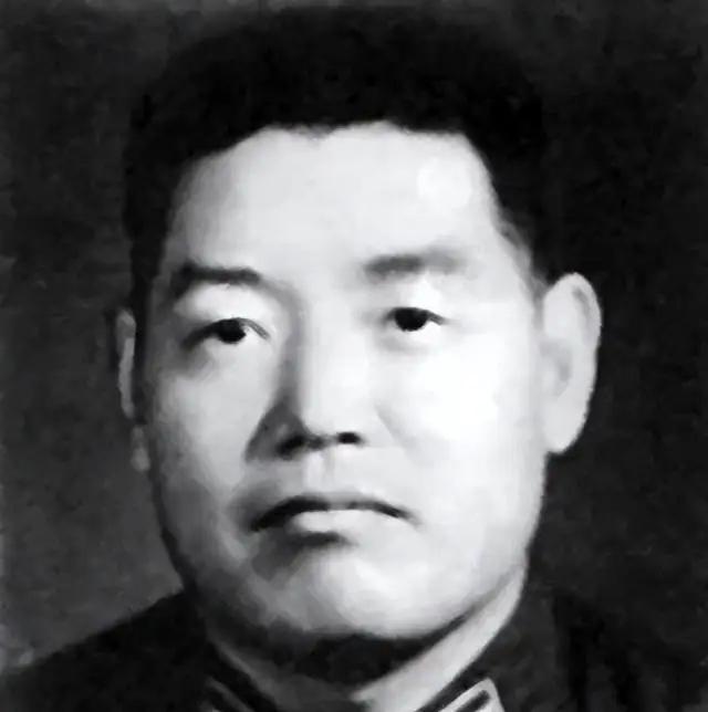 1973年，时任兰州军区司令员的皮定均，给下属兰州军区空军副司令员打电话：“军委