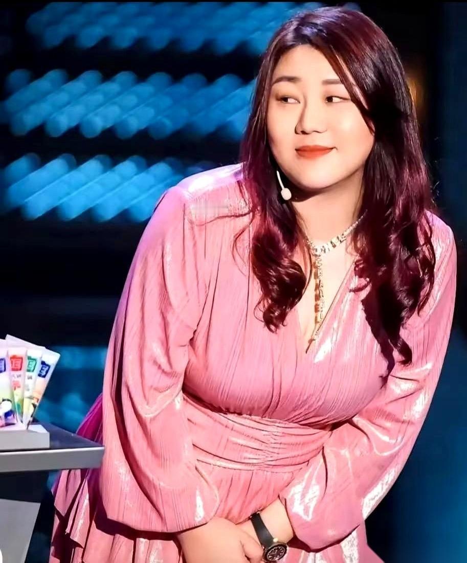 才聊了一个小时，杨天真就把郭宇欣给否了。太狠了？不，是太准了。根本不是漂亮不