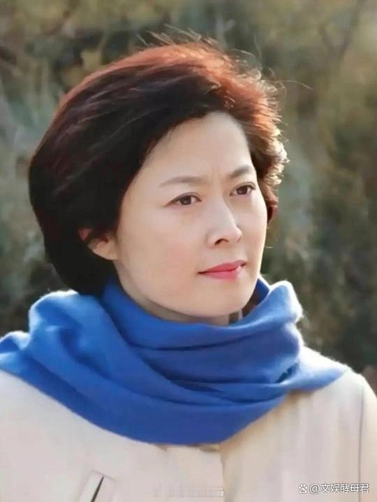 母亲是敬一丹，父亲是亿万富豪，她却扎进乡村支教15年：王尔晴的故事，比剧本更精彩