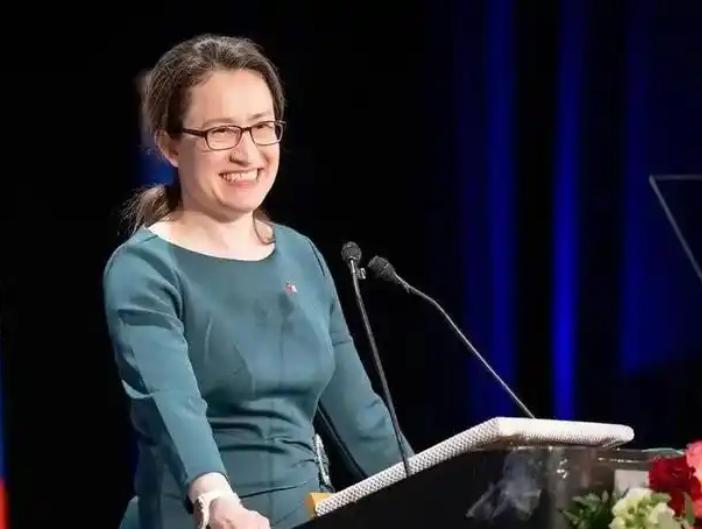 就在刚刚，“台独”顽固分子萧美琴发表声明，4月9日，台湾地区副领导人萧美