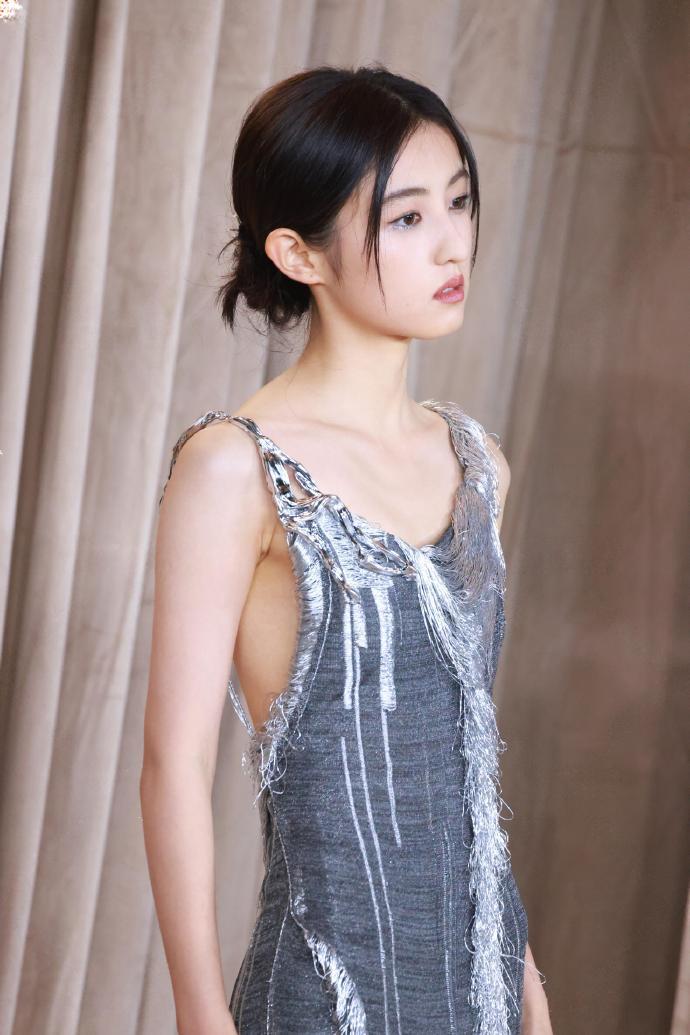 张子枫美图分享