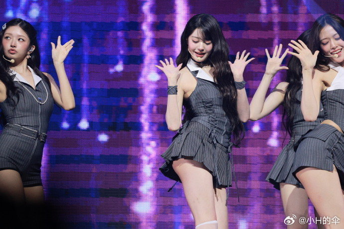 张元英黑裙好美非常不错