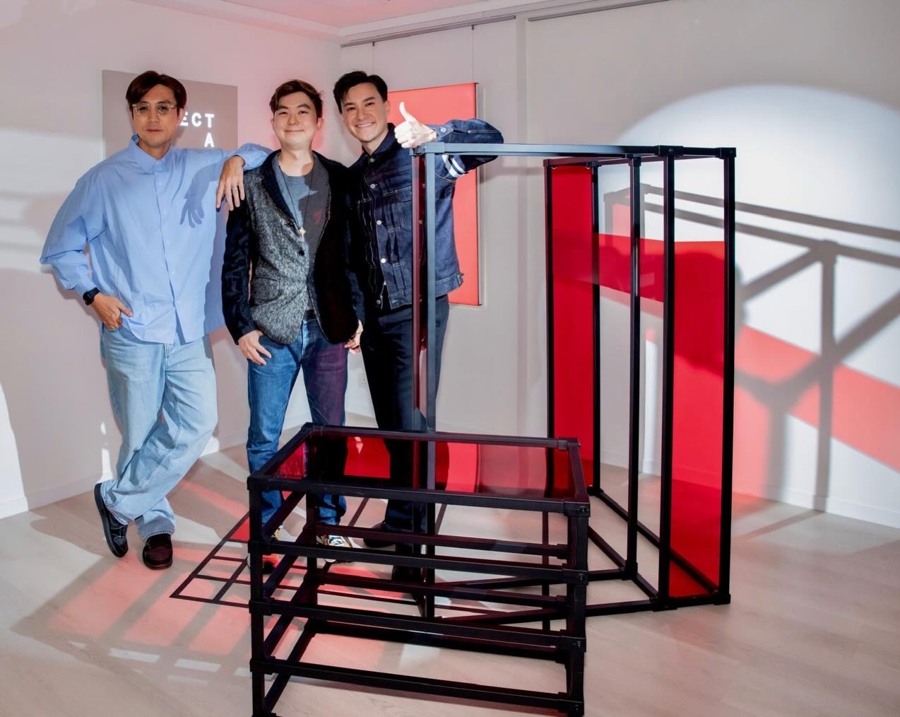 乐易玲儿子举办画展