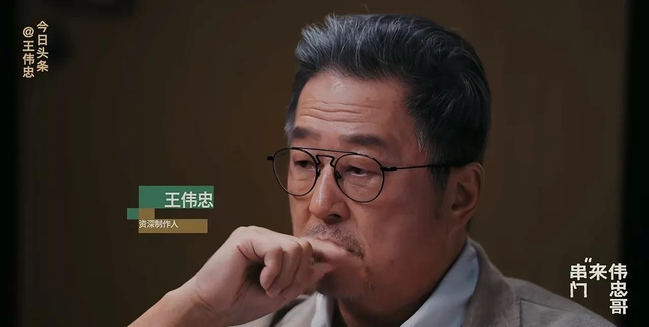 《甄嬛传》中蒋欣饰演的华妃是一位让人又爱又恨的角色。她年轻貌美、嚣张跋扈，对皇帝