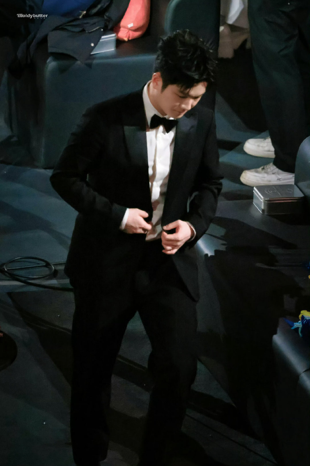 西装的樊振东，东方韵味的雅致