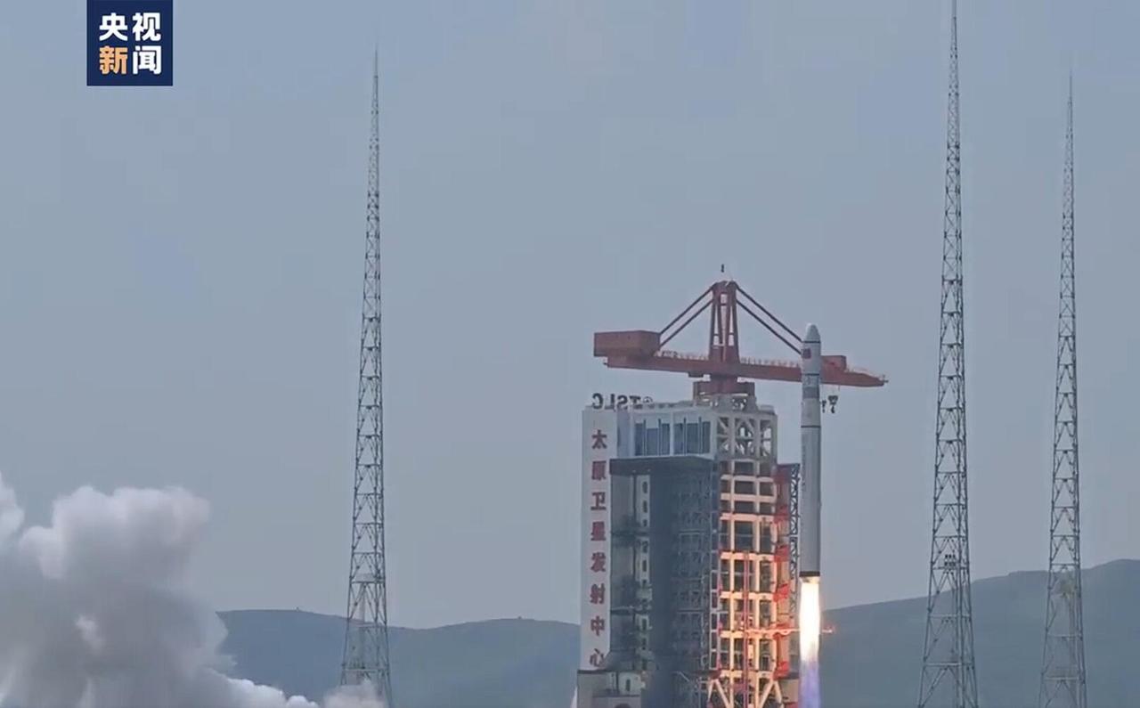 一箭七星发射成功，中方用一颗定制卫星，彻底撕开欧美垄断2026年8月25日上