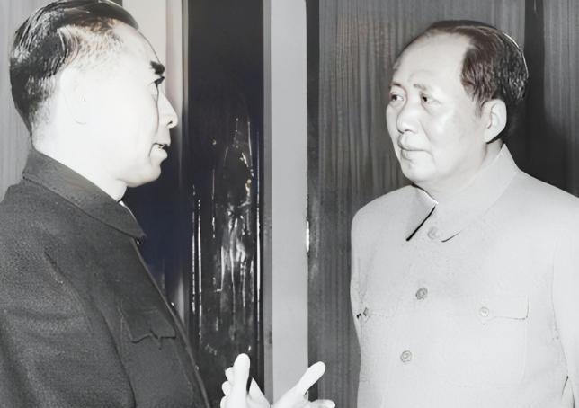1961年，周总理一脸严肃走进毛主席办公室，开口就是一顿批评，两人不甘示弱大吵一