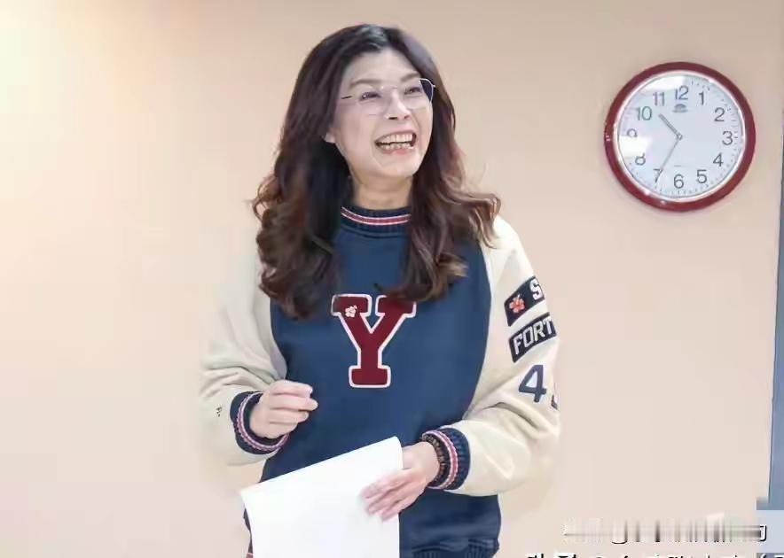 郑丽文复刻洪秀柱孤臣之路！国民党能不能活，就看这一把台湾政坛最揪心的